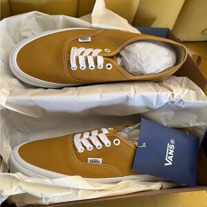 Men Vans Premium Authentic Sneakers In Canvas